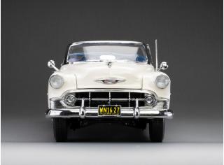 Chevrolet Bel Air Open Convertible 1953  white SunStar Metallmodell 1:18
