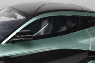 RIMAC NEVERA R R-GREEN 2024 GT Spirit 1:18 Resinemodell (Türen, Motorhaube... nicht zu öffnen!)