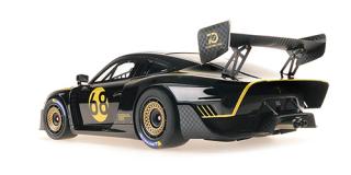 PORSCHE 935/19 - BLACK WITH GOLD STRIPES - 2020 Minichamps 1:18 Metallmodell