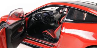 BMW M4 - 2024 - RED METALLIC Minichamps 1:18 Metallmodell mit zu öffnenden Hauben und Türen!