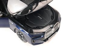 BMW i7 M70 (G70) - 2024 - BLUE METALLIC/BLACK METALLIC Minichamps 1:18 Metallmodell mit zu öffnenden Hauben und Türen!