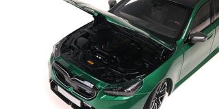 BMW M5 - 2024 - GREEN METALLIC Minichamps 1:18 Metallmodell mit zu öffnenden Hauben und Türen!
