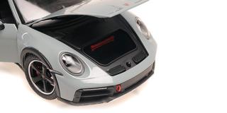 PORSCHE 911 DAKAR - 2022 - GREEN METALLIC Minichamps 1:18 Metallmodell mit zu öffnenden Türen und Haube(n)