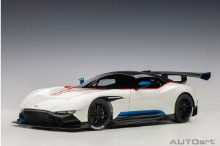 ASTON MARTIN VULCAN 2015 (STRATUS WHITE/BLUE STRIPES) (COMPOSITE MODEL/FULL OPENINGS)  AUTOart 1:18