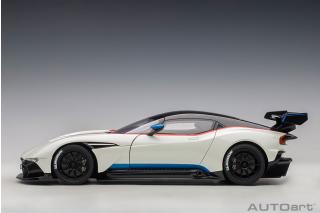 ASTON MARTIN VULCAN 2015 (STRATUS WHITE/BLUE STRIPES) (COMPOSITE MODEL/FULL OPENINGS)  AUTOart 1:18