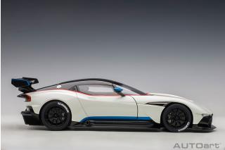 ASTON MARTIN VULCAN 2015 (STRATUS WHITE/BLUE STRIPES) (COMPOSITE MODEL/FULL OPENINGS)  AUTOart 1:18