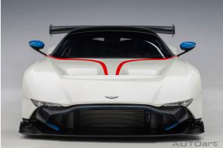 ASTON MARTIN VULCAN 2015 (STRATUS WHITE/BLUE STRIPES) (COMPOSITE MODEL/FULL OPENINGS)  AUTOart 1:18