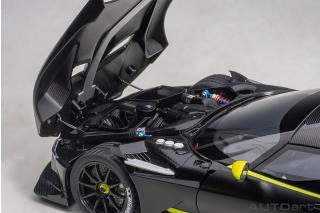 ASTON MARTIN VULCAN 2015 (MATT BLACK/LIME GREEN STRIPES) (COMPOSITE MODEL/FULL OPENINGS) AUTOart 1:18