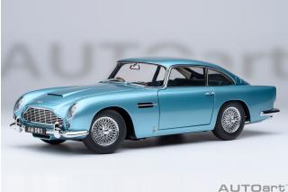 Aston Martin DB5 1964 (caribbean pearl/blue) (composite model/full openings) AUTOart 1:18