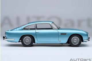 Aston Martin DB5 1964 (caribbean pearl/blue) (composite model/full openings) AUTOart 1:18