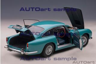 Aston Martin DB5 1964 (caribbean pearl/blue) (composite model/full openings) AUTOart 1:18