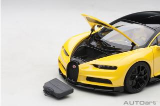 BUGATTI CHIRON 2017 (JAUNE MOLSHEIM YELLOW/NOCTURNE BLACK) (COMPOSITE MODEL/FULL OPENINGS + WORKABLE REAR SPOILER) AUTOart 1:18