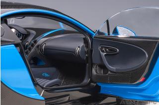 Bugatti Chiron Sport 2019 (french racing blue/carbon) (composite model/full openings + workable rear spoiler)  AUTOart 1:18