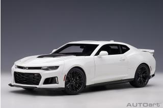 Chevrolet Camaro ZL1 2017 (summit white) (composite model/full openings) AUTOart 1:18