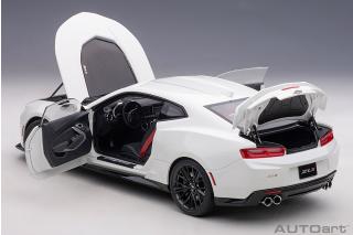 Chevrolet Camaro ZL1 2017 (summit white) (composite model/full openings) AUTOart 1:18