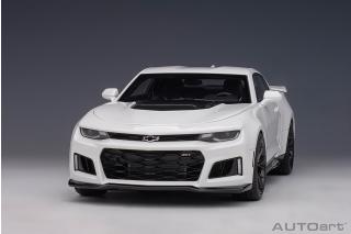 Chevrolet Camaro ZL1 2017 (summit white) (composite model/full openings) AUTOart 1:18