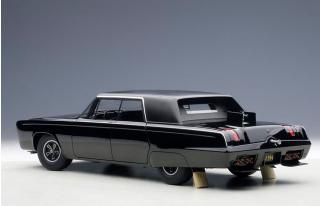 Black Beauty ( Green Hornet) TV Serie  2011 AUTOart 1:18