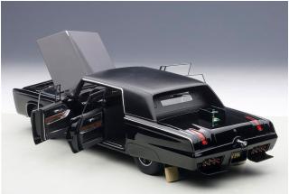 Black Beauty ( Green Hornet) TV Serie  2011 AUTOart 1:18