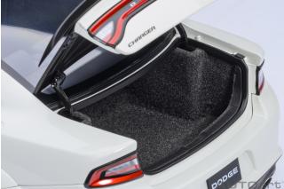 DODGE CHARGER SRT HELLCAT REDEYE JAILBREAK (KNUCKLE WHITE) AUTOart 1:18 Composite