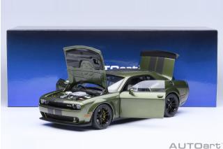 DODGE CHALLENGER SRT JAILBREAK 2022 (F8 GREEN) AUTOart 1:18 Composite