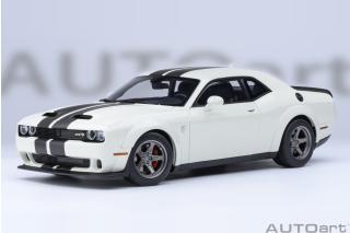 DODGE CHALLENGER SRT SUPER STOCK 2023 (KNUCKLE WHITE) AUTOart 1:18 Composite