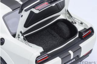 DODGE CHALLENGER SRT SUPER STOCK 2023 (KNUCKLE WHITE) AUTOart 1:18 Composite