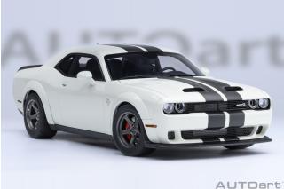 DODGE CHALLENGER SRT SUPER STOCK 2023 (KNUCKLE WHITE) AUTOart 1:18 Composite