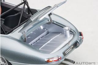 Jaguar E-Type Lightweight Silber (SILVER) (COMPOSITE MODEL/FULL OPENINGS) AUTOart 1:18