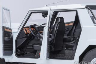 LAMBORGHINI LM002 (BIANCO POLO/WHITE) AUTOart 1:18 Composite