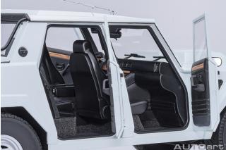 LAMBORGHINI LM002 (BIANCO POLO/WHITE) AUTOart 1:18 Composite