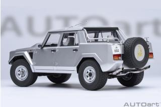 LAMBORGHINI LM002 (ARGENTO/METALLIC SILVER) AUTOart 1:18 Composite