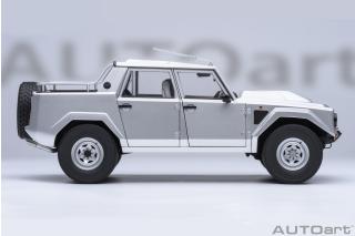 LAMBORGHINI LM002 (ARGENTO/METALLIC SILVER) AUTOart 1:18 Composite