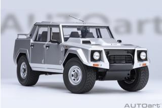 LAMBORGHINI LM002 (ARGENTO/METALLIC SILVER) AUTOart 1:18 Composite