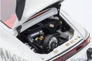 Porsche 911 (930) Turbo 3.0 grand prix white - 4 Openings AUTOart 1:18 Composite