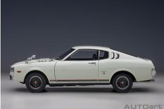 Toyota Celica Liftback 2000 GT (RA25) 1973 (white) (composite model/full openings)  AUTOart 1:18