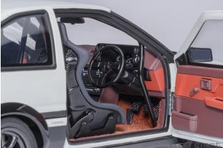 TOTOYA SPRINTER TRUENO (AE86) INITIAL D PROJECT D FINAL VERSION “30. JAHRESTAG” AUTOart 1:18 Composite