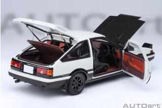 TOTOYA SPRINTER TRUENO (AE86) INITIAL D PROJECT D FINAL VERSION “30. JAHRESTAG” AUTOart 1:18 Composite