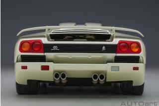 Lamborghini Diablo SE30 JOTA 1995 (metallic white) (composite model/full openings) AUTOart 1:18