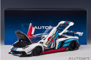 Wiederauflage: Liberty Walk LB-Works Lamborghini Aventador Limited Edition (Martini Livery) (composite model/full openings) AUTOart 1:18