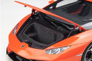 LAMBORGHINI HURACAN EVO (ARANCIO XANTO) AUTOart 1:18 Composite