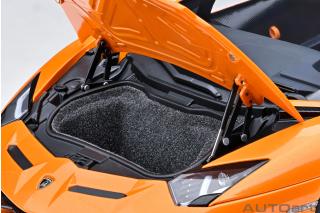 Lamborghini Aventador SVJ (ARANCIO ATLAS/PEARL ORANGE) (composite model/ full openings) AUTOart 1:18