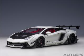 LIBERTY WALK LB WORKS LAMBORGHINI AVENTADOR LIMITED EDITION (METALLIC WHITE/CARBON BONNET) AUTOart 1:18