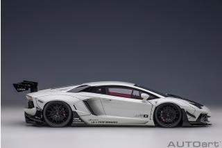 LIBERTY WALK LB WORKS LAMBORGHINI AVENTADOR LIMITED EDITION (METALLIC WHITE/CARBON BONNET) AUTOart 1:18