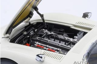 TOYOTA 2000GT 1967 (WHITE)  6 openings (4 standard openings + 2 auf beiden Seiten) AUTOart 1:18