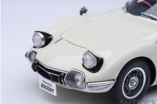 TOYOTA 2000GT 1967 (WHITE)  6 openings (4 standard openings + 2 auf beiden Seiten) AUTOart 1:18