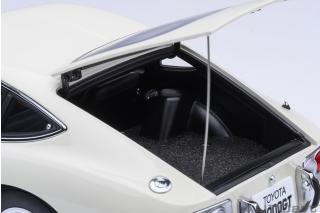 TOYOTA 2000GT 1967 (WHITE)  6 openings (4 standard openings + 2 auf beiden Seiten) AUTOart 1:18