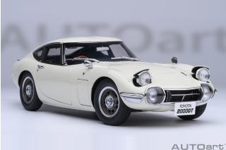 TOYOTA 2000GT 1967 (WHITE)  6 openings (4 standard openings + 2 auf beiden Seiten) AUTOart 1:18