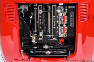 TOYOTA 2000GT 1967 (RED) 6 openings (4 standard openings + 2 auf beiden Seiten) AUTOart 1:18