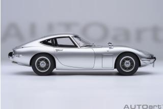 TOYOTA 2000GT 1967 (SILVER)6 openings (4 standard openings + 2 auf beiden Seiten) AUTOart 1:18