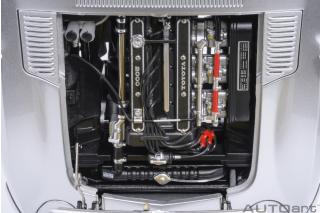 TOYOTA 2000GT 1967 (SILVER)6 openings (4 standard openings + 2 auf beiden Seiten) AUTOart 1:18